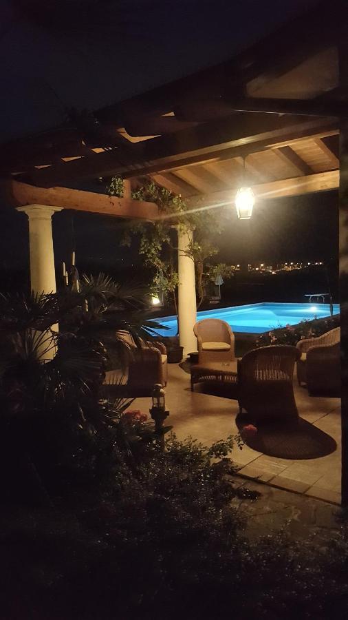 B&B Villa Fiorini モニーガ・デル・ガルダ エクステリア 写真