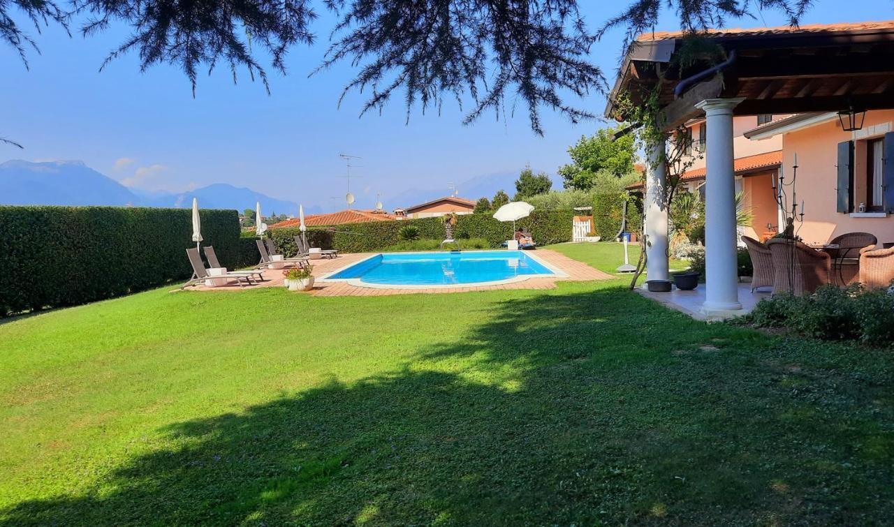 B&B Villa Fiorini モニーガ・デル・ガルダ エクステリア 写真