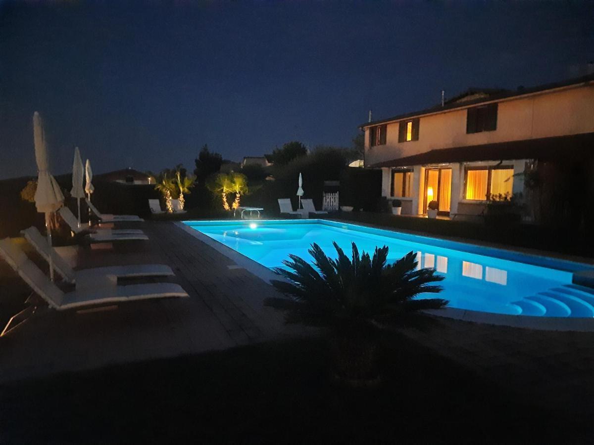 B&B Villa Fiorini モニーガ・デル・ガルダ エクステリア 写真