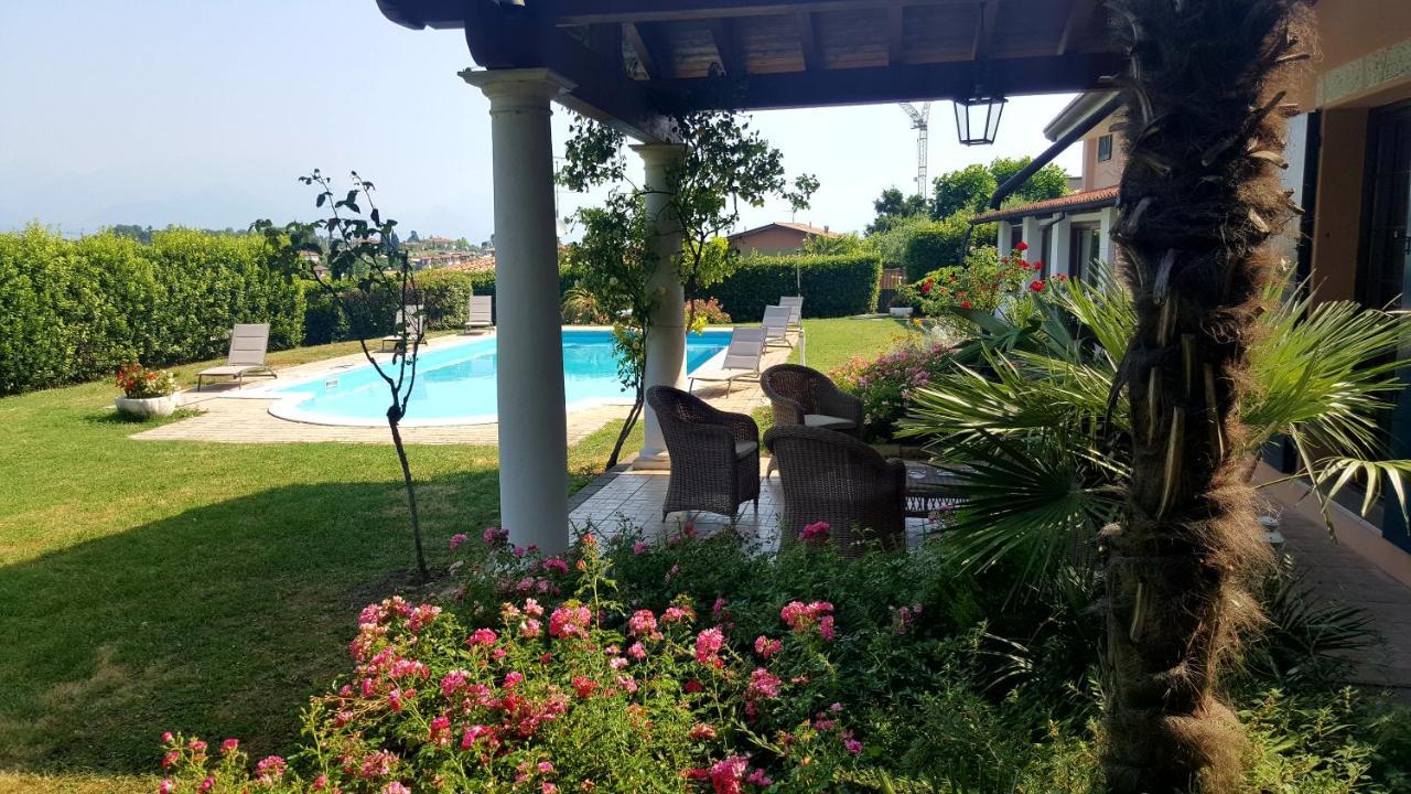 B&B Villa Fiorini モニーガ・デル・ガルダ エクステリア 写真