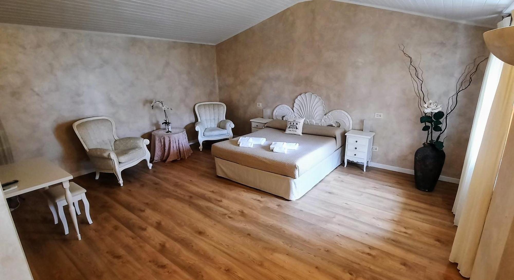 B&B Villa Fiorini モニーガ・デル・ガルダ エクステリア 写真