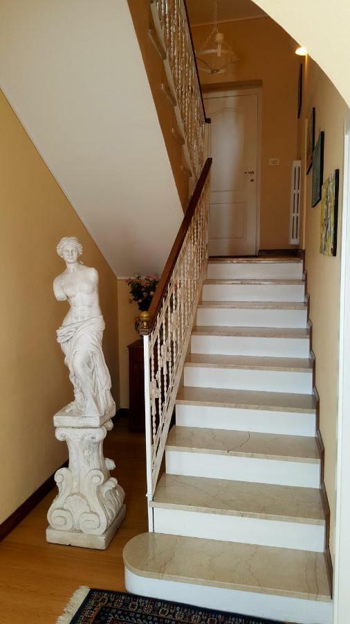 B&B Villa Fiorini モニーガ・デル・ガルダ エクステリア 写真